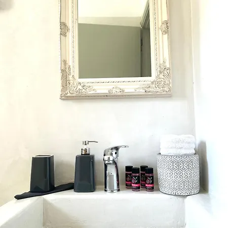 Olympian-apartments *