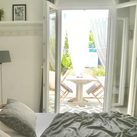 Olympian-apartments *